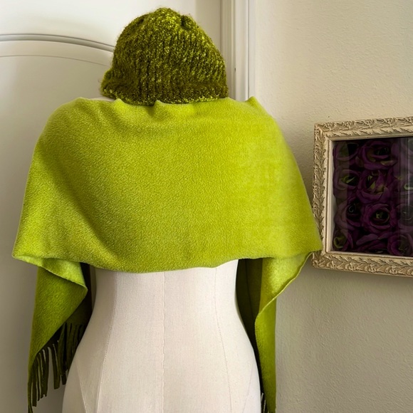 Ombré Scarf with Chenille Woven Hat / Host Pick - Picture 4 of 7